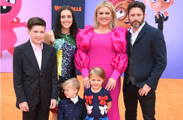Brandon Blackstock Cancer Battle Ends at 48 — Kelly Clarkson’s Ex Dies Peacefully